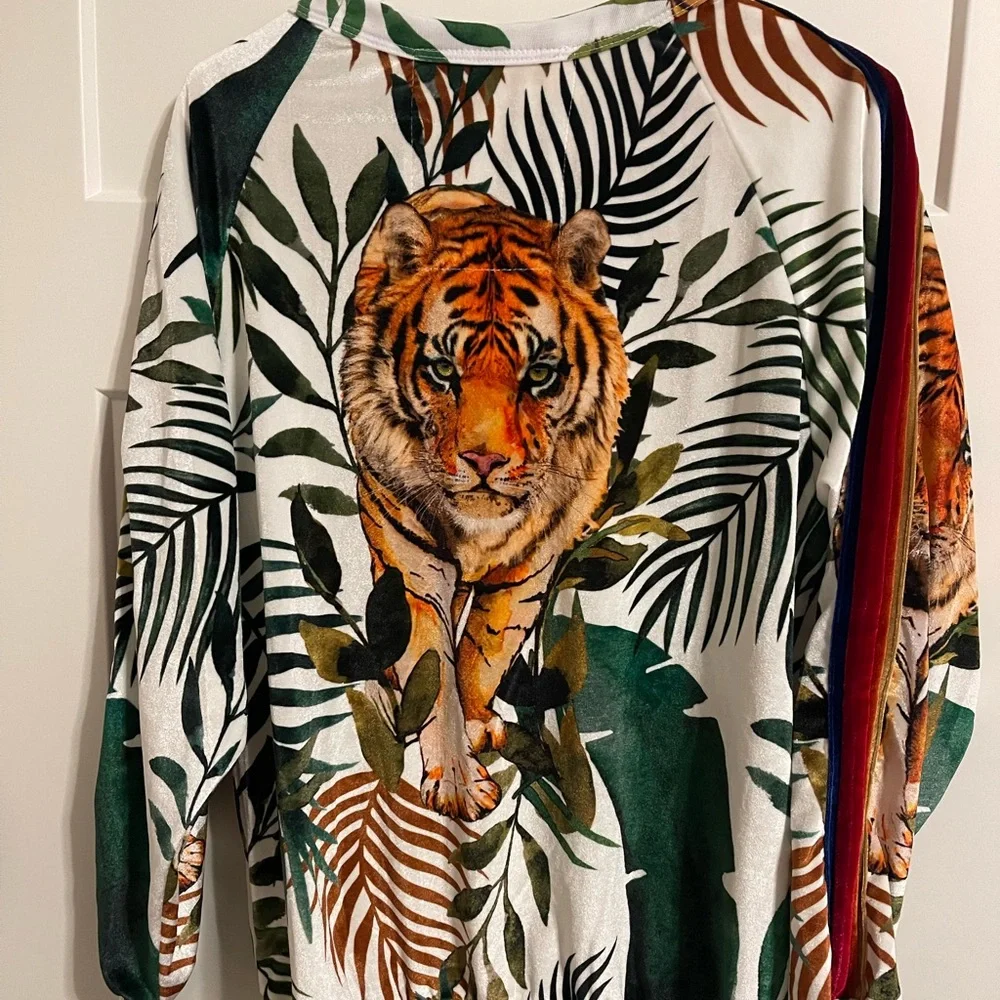 COPY - Aviator nation. Tiger Velvet sweatshirt. Never worn. - Picture 10 of 16